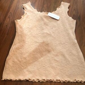 NWT Haystacks peach textured stretch tank top. Size S